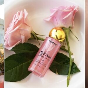 Truly Soft Serve Luxury Lip Oil — Pink with Gold Cap